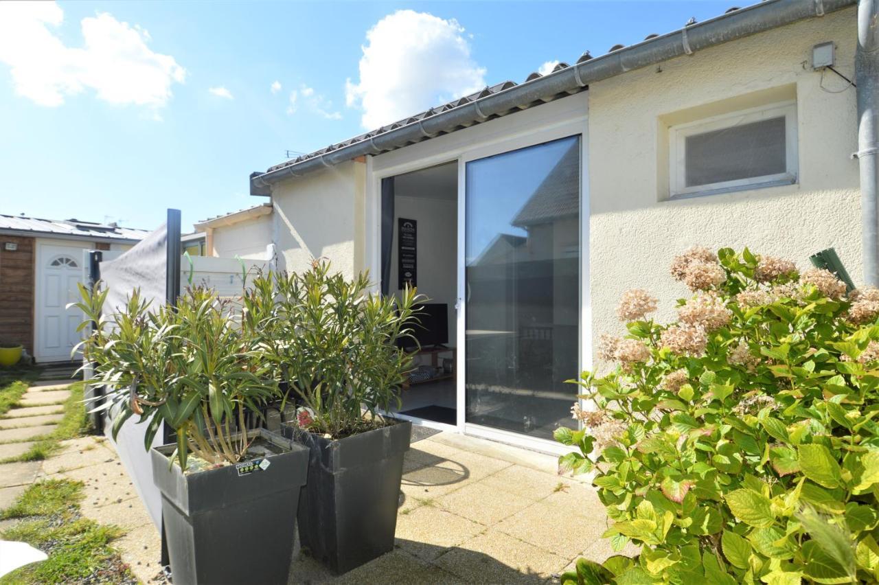 Maisonnette Avec Terrasse A 50M De La Plage Apartment Luc-sur-Mer Bagian luar foto